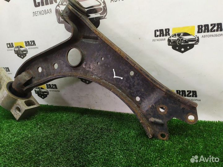 Рычаг передней подвески левый