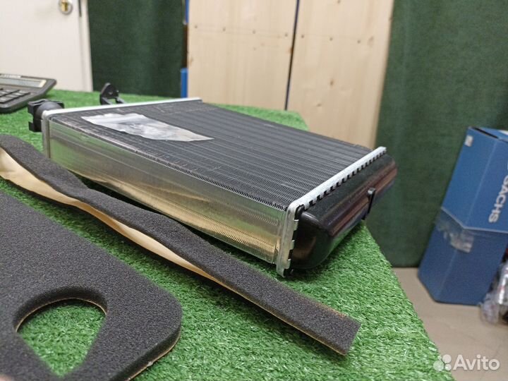 Радиатор печки Вольво хс90 хс70 с80 с60 в70