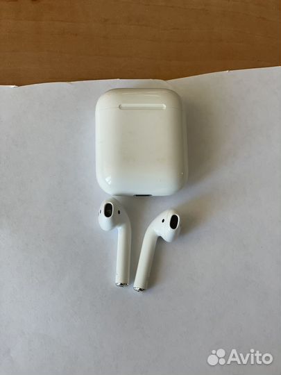 Airpods 1