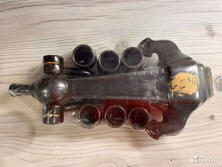 Графин с рюмками