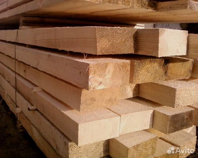 Наружные постройки с досками из лиственницы