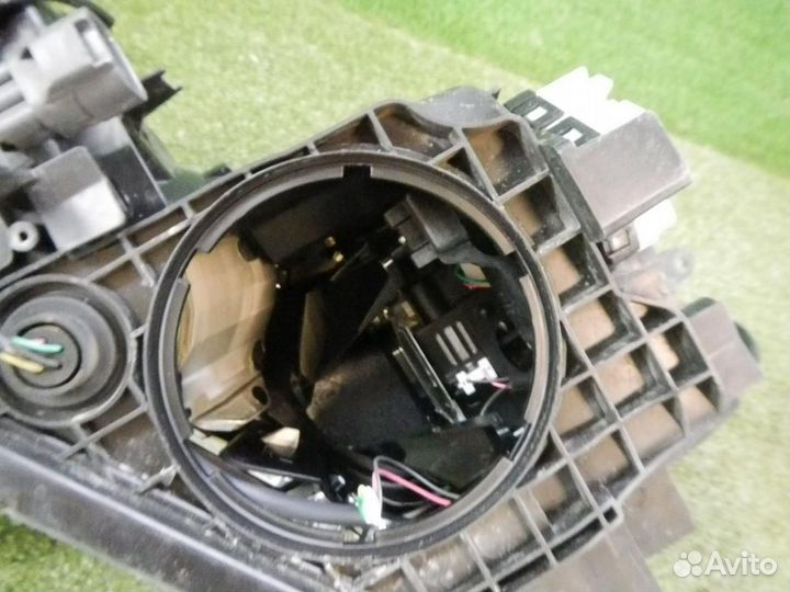 Фара правая Toyota RAV4 4 CA40 (2015-2019) LED