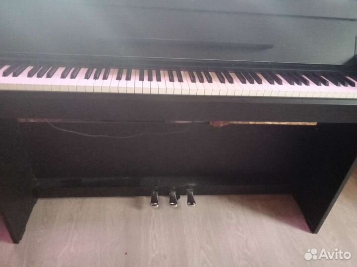 Цифровое пианино yamaha