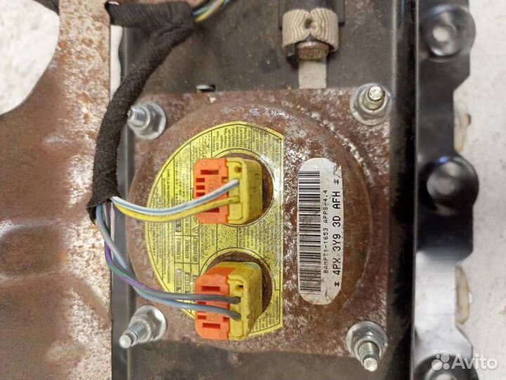 Подушка безопасности в торпеду