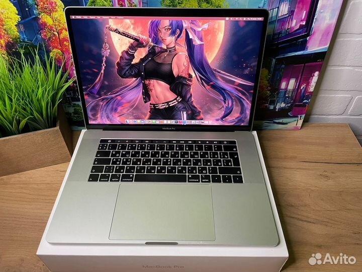 Macbook Pro 15 2018 i7 16gb с чеком