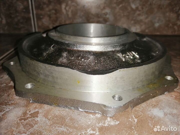Корпус заднего подшипника к/вала Урал аллюм
