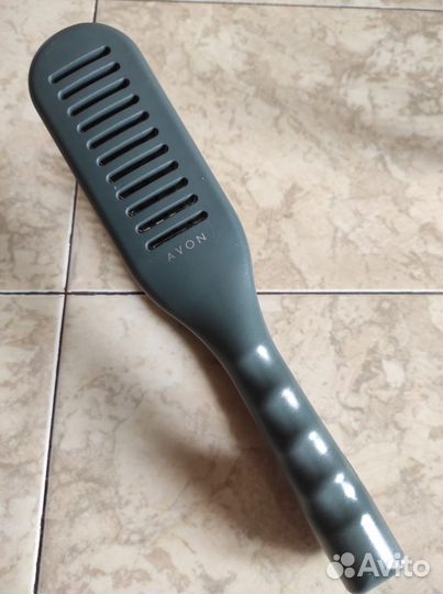 Щетка для выпрямления волос avon
