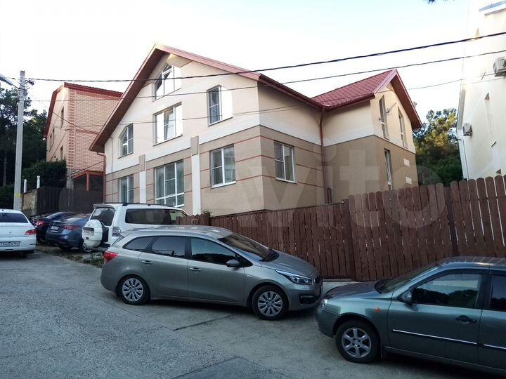 Дом 420 м² на участке 6 сот.