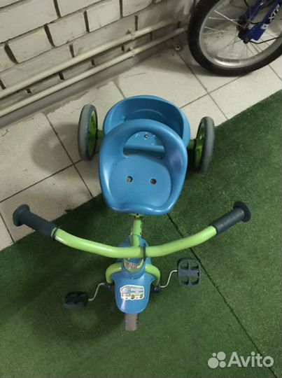 Трехколесный велосипед