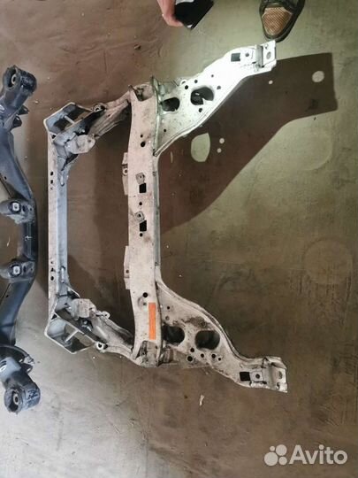 Bmw e90 e91 e92 подрамник передний из Японии