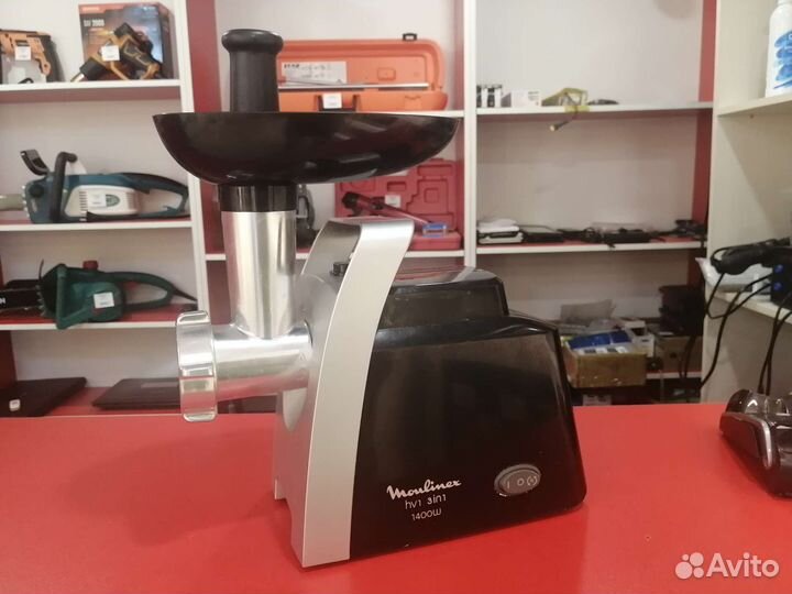 Электромясорубка Moulinex HV1