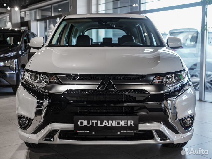 Mitsubishi Outlander 2.0 CVT, 2022