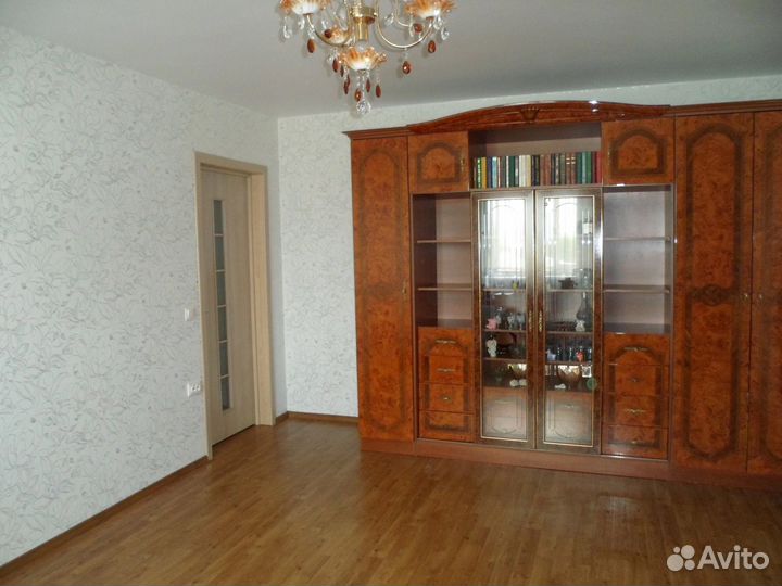 Стенка в гостиную