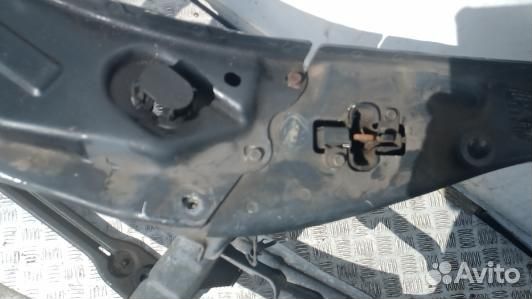 Передняя панель крепления облицовки (телевизор) mercedes benz R-class W251 (1GM09G201)