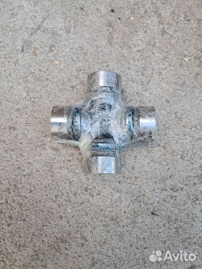 Продам запчасти крестовину и другое