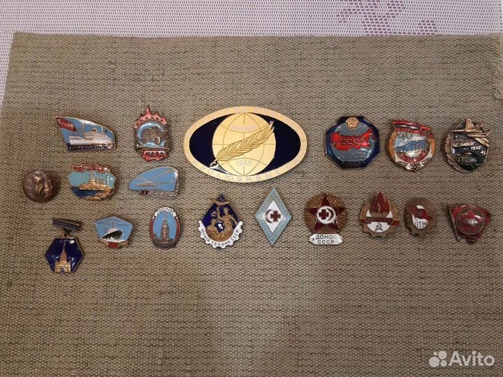 Тяжелые значки СССР