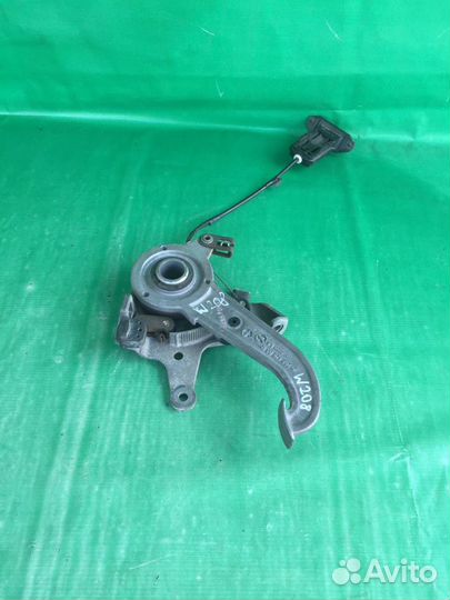 Ножной тормоз педаль ручника Mercedes W208