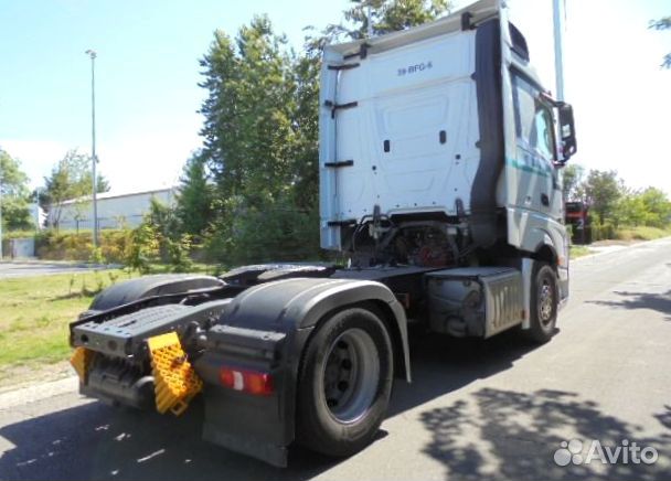 Pазбираем грузовик Mercedes-Benz Actros mpiv с 201