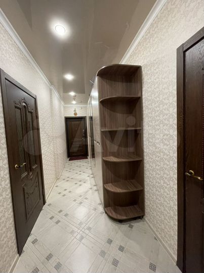 2-к. квартира, 68,6 м², 1/9 эт.