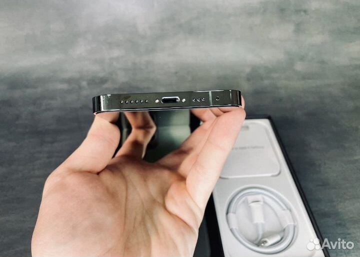Apple iPhone XR в корпусе 13 Pro