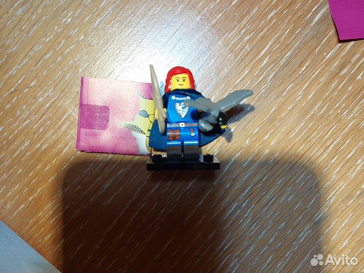 Lego минифигурка 24 лучница