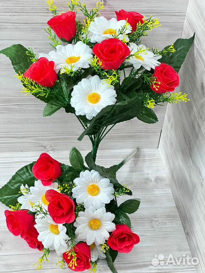 Искусственные цветы Розы и Ромашки. Букет в вазу