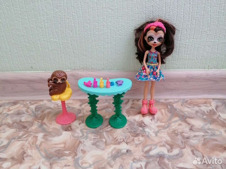 Enchantimals маникюрный салон