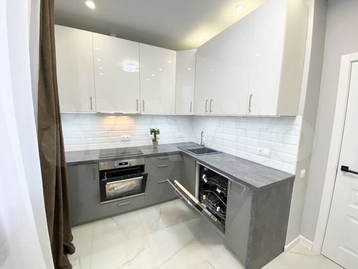 2-к. квартира, 56 м², 4/25 эт.