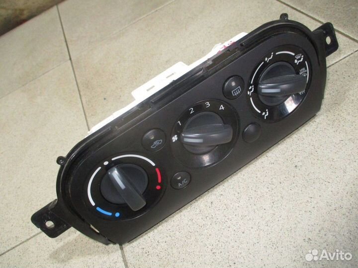 Блок управления отопителем Suzuki SX4