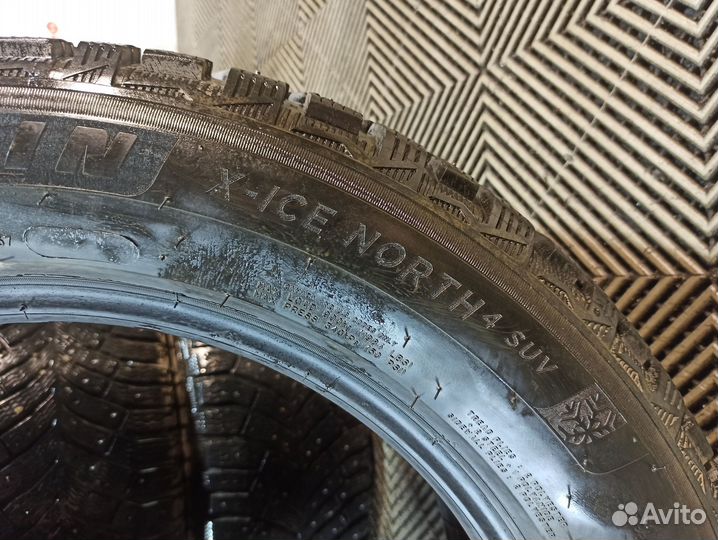 Michelin X-Ice North 4 SUV 235/55 R18 104T