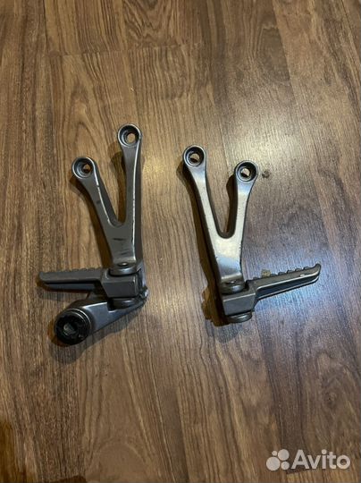 Задние подножки Kawasaki zx636 2003-2004