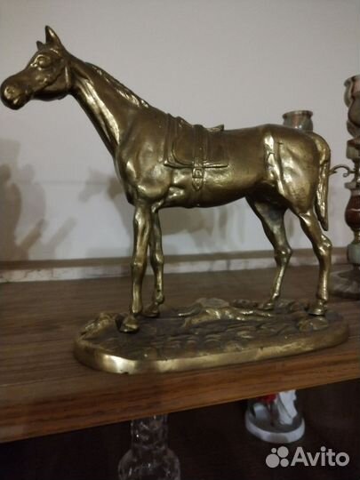 Бронзовая статуэтки