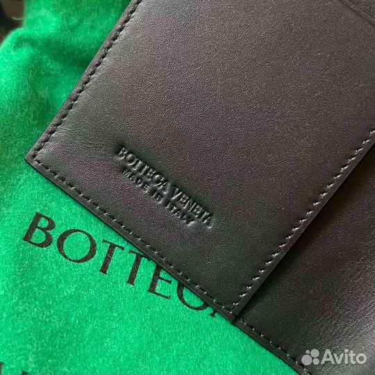 Обложка Bottega Veneta