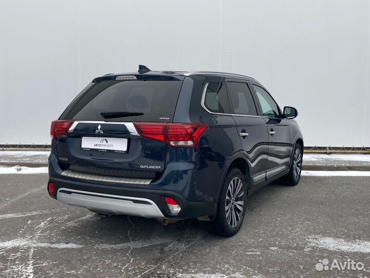 Mitsubishi Outlander 2.0 CVT, 2019, 108 600 км