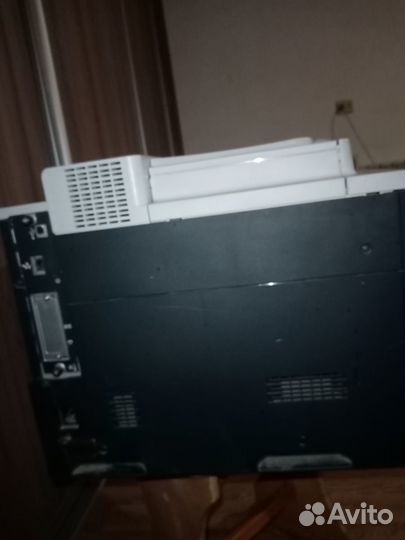 Продам лазерный цветной принтер HP4525