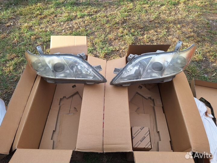 Фары на toyota camry 40