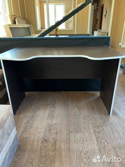 Стол компьютерный Бекант