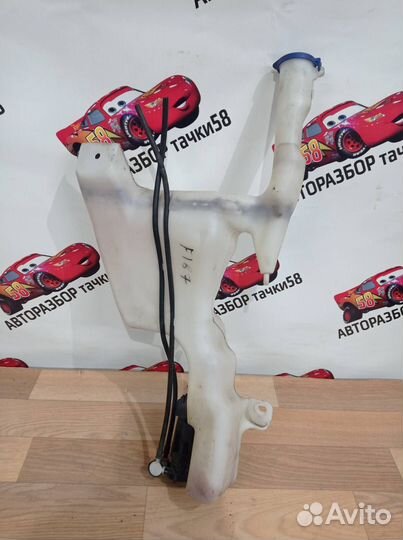 Бачок омывателя в сборе Ford Fiesta MK6