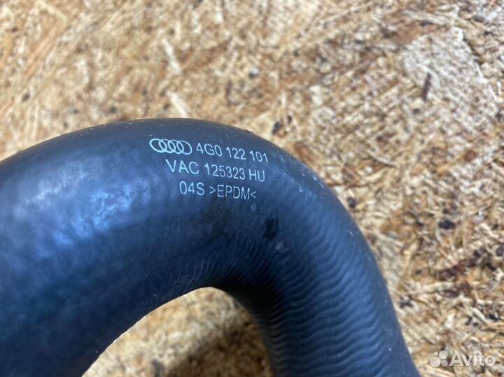 Патрубок (трубопровод, шланг) Audi A7 4G 2012