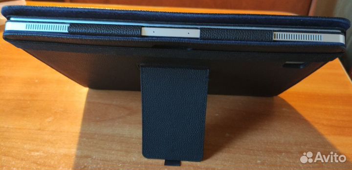 Планшетный компьютер HP elite X2