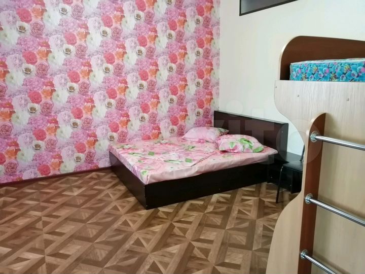 Дом 250 м² на участке 1 сот.