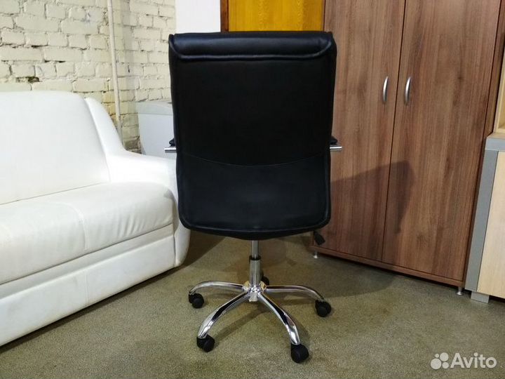 Кресло руководителя Граф экокожа Новое