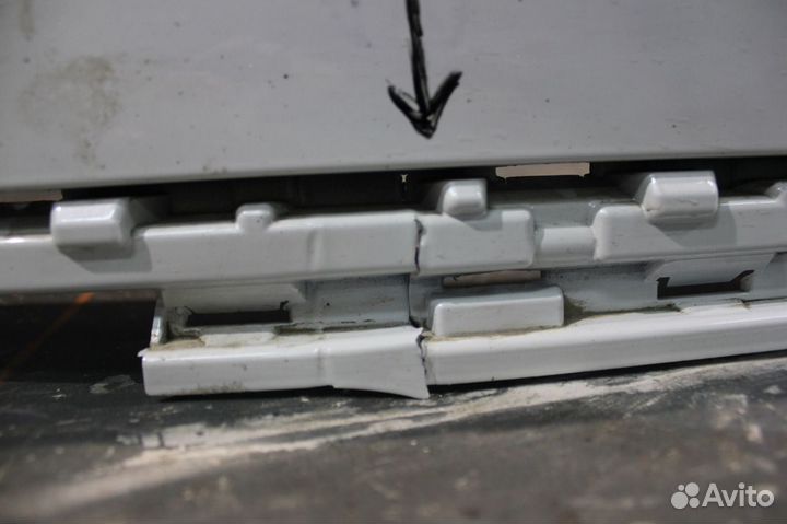 Бампер задний - Volkswagen Touareg 2