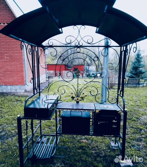 Кованные мангалы с крышей