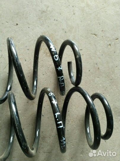 Пружины передние Volkswagen Passat B7