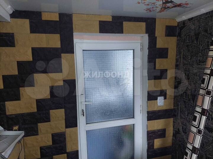 Дом 35 м² на участке 6,3 сот.