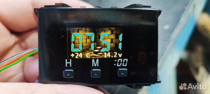 Часы в surf 185 с встроенным вольтметром