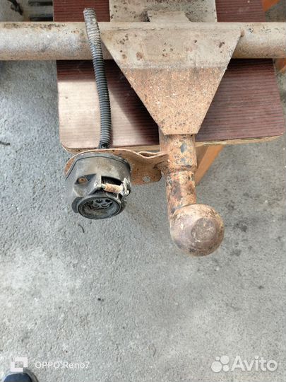 Фаркоп на priora универсал