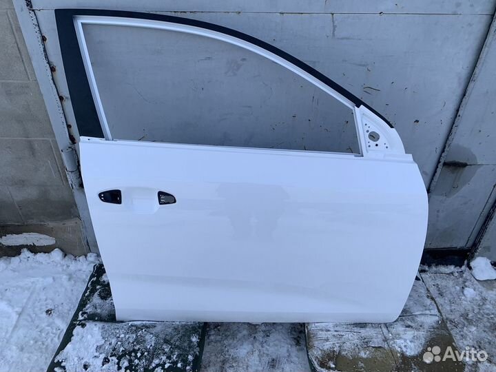 Дверь передняя правая Kia Rio 4 Оригинал 2017-2021