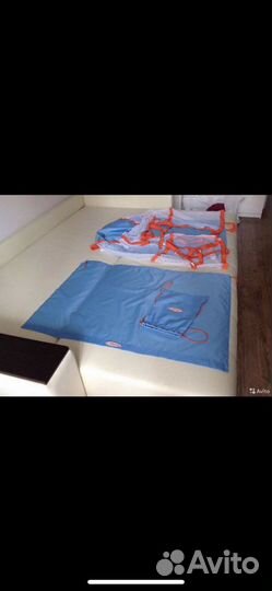 Бортик ограничитель в поезд